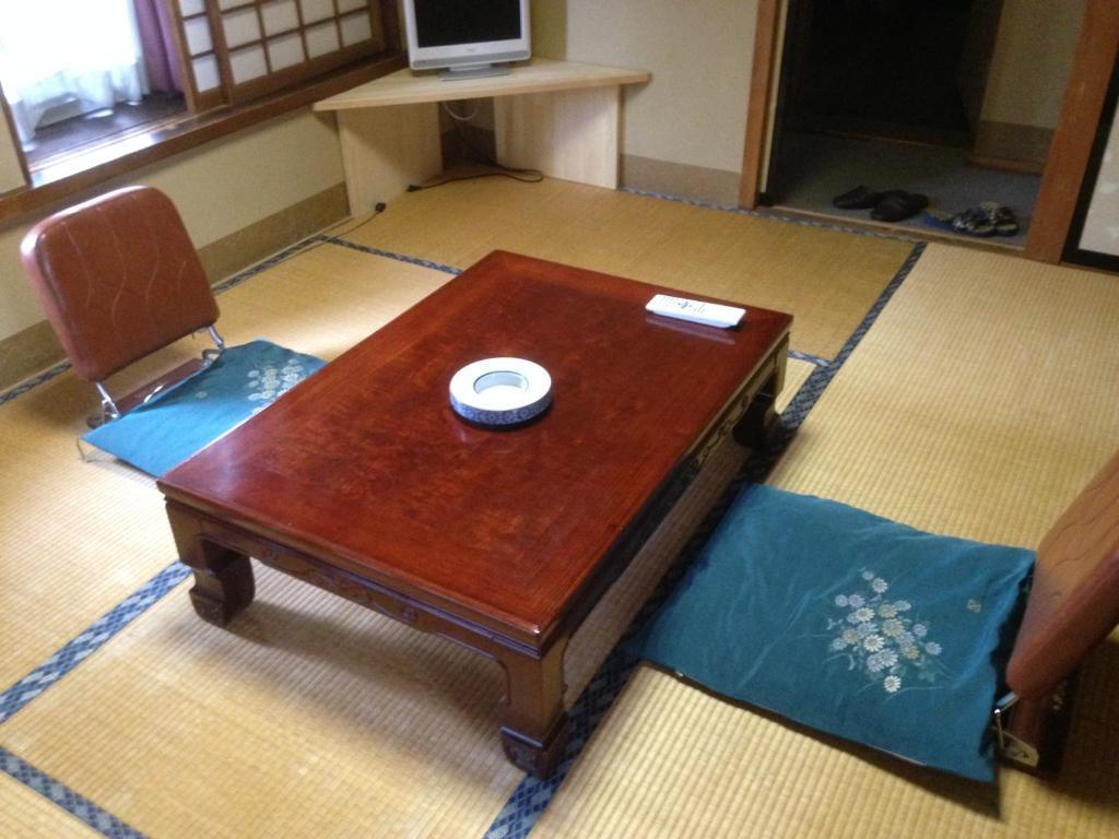 Chuokan Shimizuya Ryokan Nagano Rom bilde