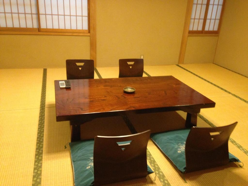 Chuokan Shimizuya Ryokan Nagano Rom bilde