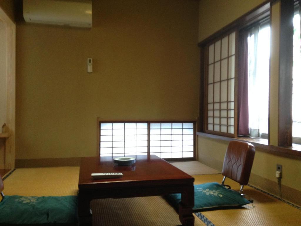 Chuokan Shimizuya Ryokan Nagano Rom bilde