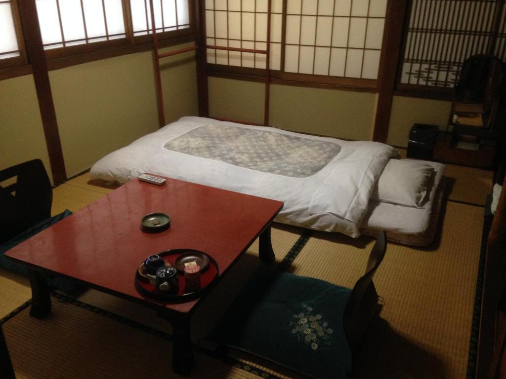 Chuokan Shimizuya Ryokan Nagano Rom bilde